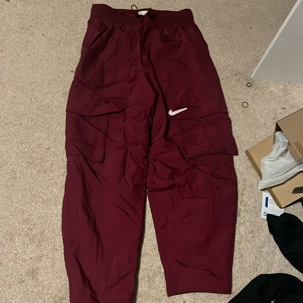 Nike cargo joggers